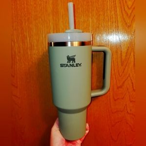 Stanley 40oz Bay 🍃 Leaf. BRAND NEW